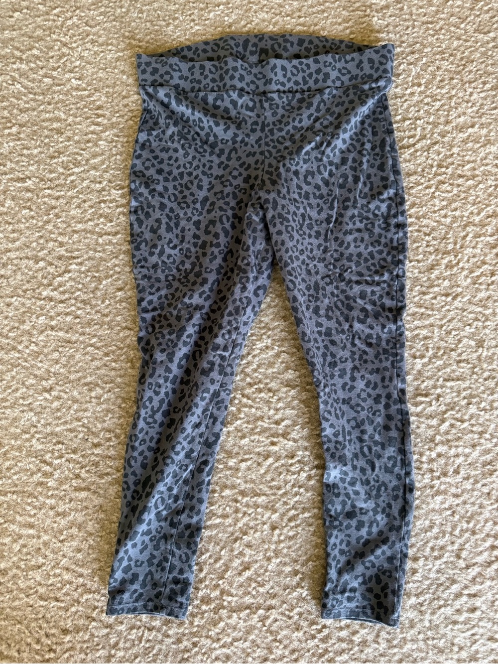 torrid Gray Leopard Print  Leggings